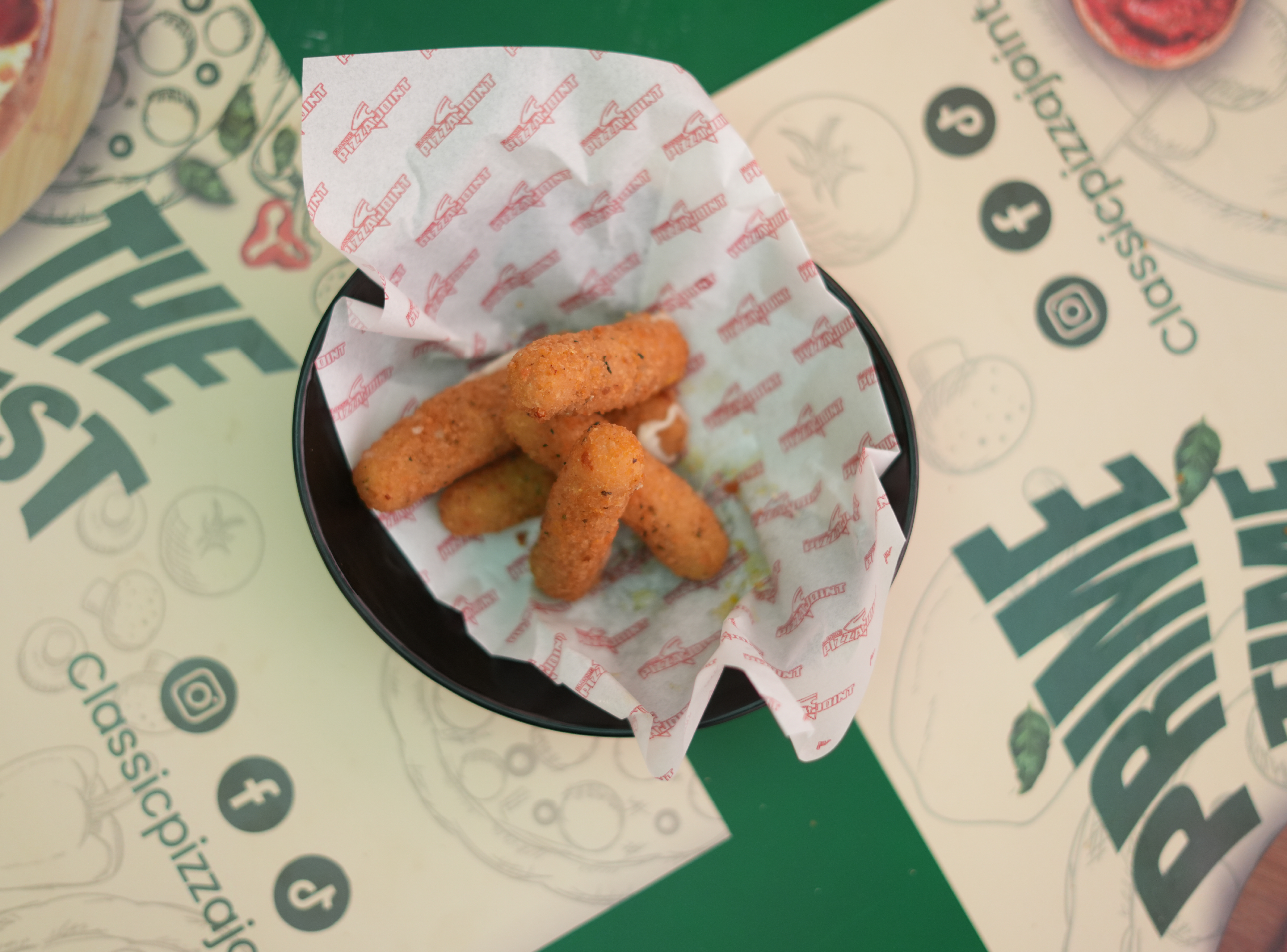 Cheddar Sticks 5 pcs + Dip Sauce